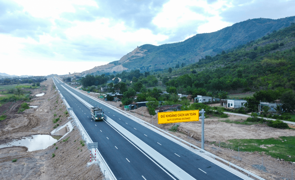 Cao tốc Nha Trang - Cam Lâm đoạn qua xã Cam Phước Tây