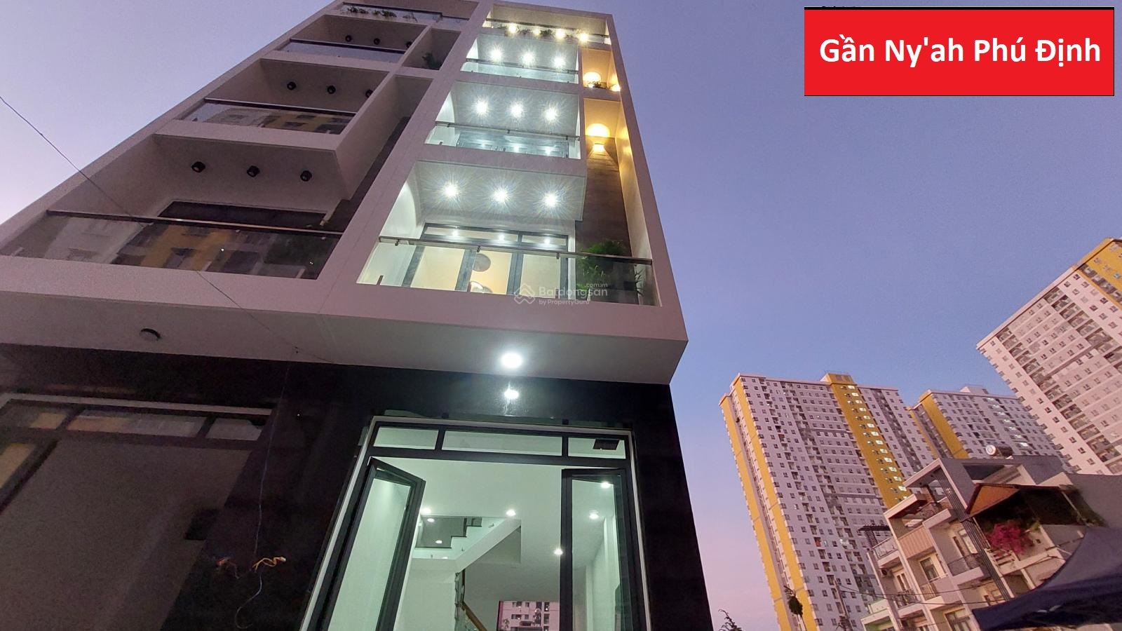Chính chủ gửi bán nhà Quận 8 Gần NY'AH PHÚ ĐỊNH mới xây 1 trệt 3 lầu, sân thượng cách đương Võ Văn Kiệt 50m - Ảnh 2