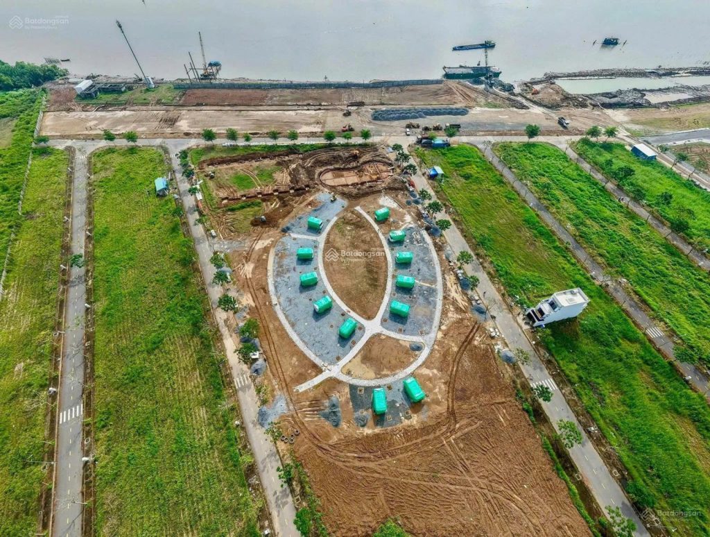 Bán lô đất gần Hiep Phuoc Premia- 80m2 - sổ hồng sẵn giá chỉ 1,820 tỷ